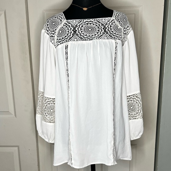 ONE DAY SALE C’est 1946 Boho Off-White Lace Trim Top - Picture 1 of 6